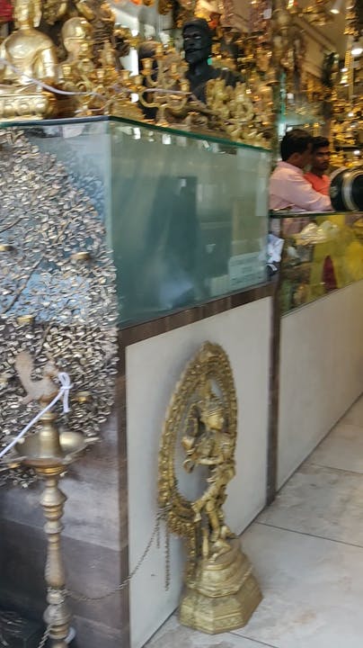 Go To This Shop In Dadar To Buy Brass Ware