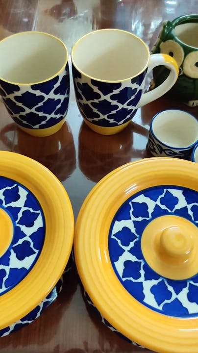 Dishware,Dinnerware set,Porcelain,Cobalt blue,earthenware,Cup,Cup,Tableware,Yellow,Serveware